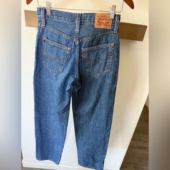 Levi's|Women’s 94 baggy jeans,medium wash high rise in classic style•••size 25 - Picture 8 of 15
